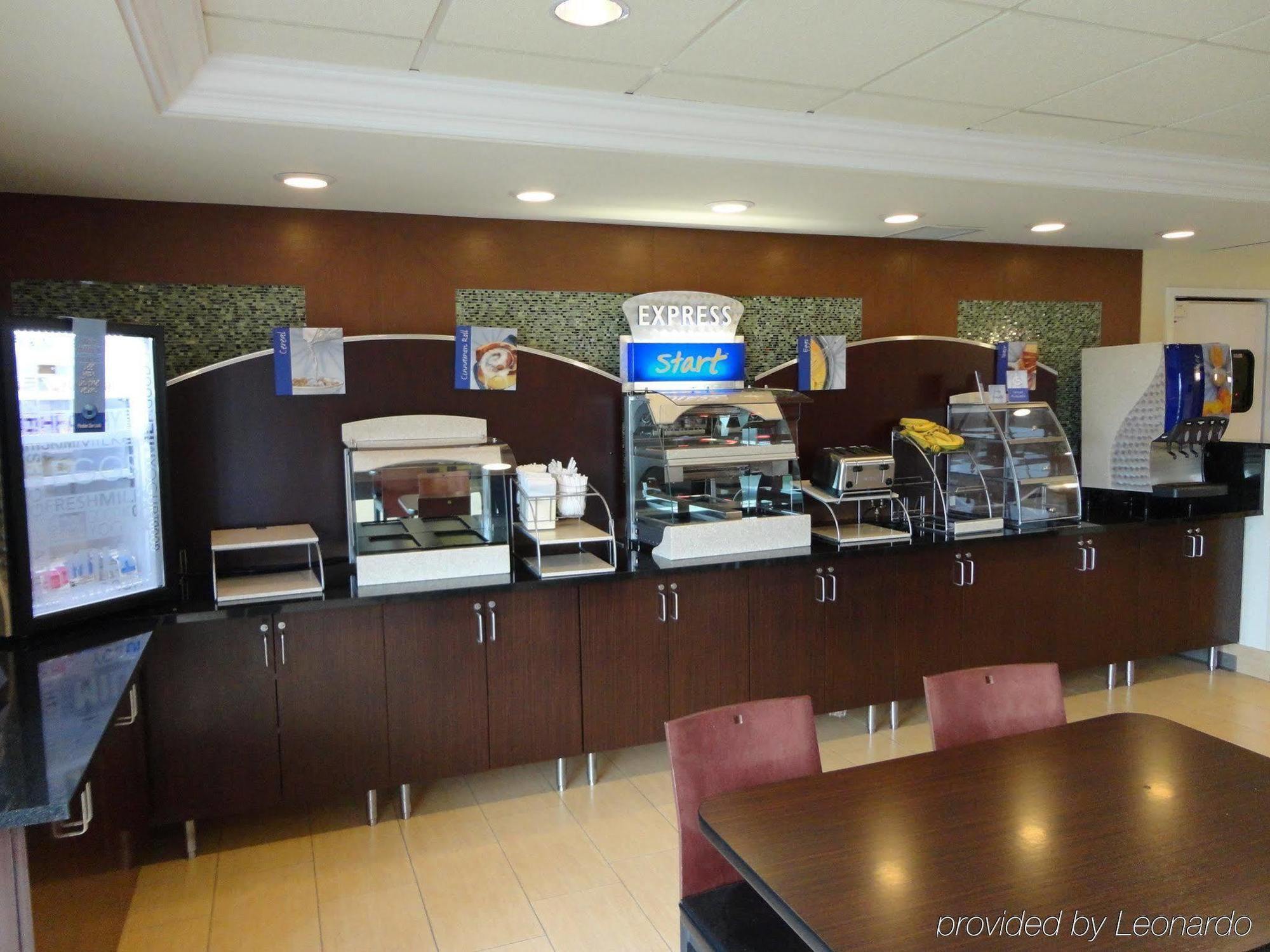 Holiday Inn Express Hotel & Suites Rogers By Ihg Esterno foto